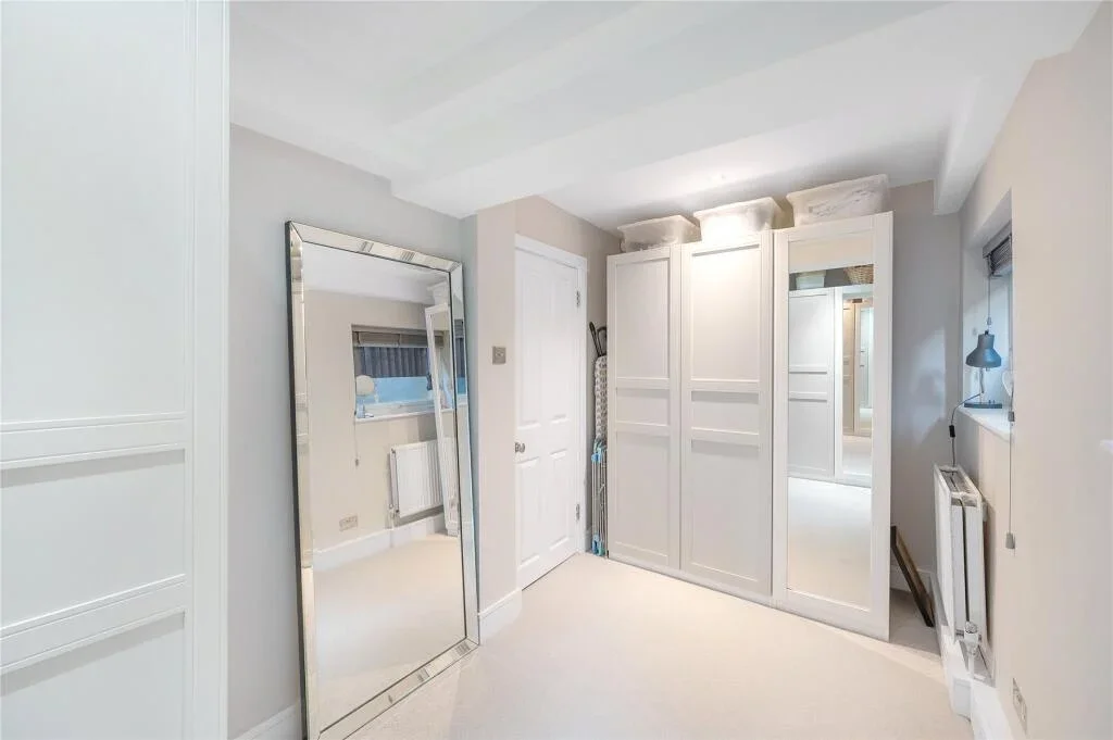Flat Spenser Road in Greater London