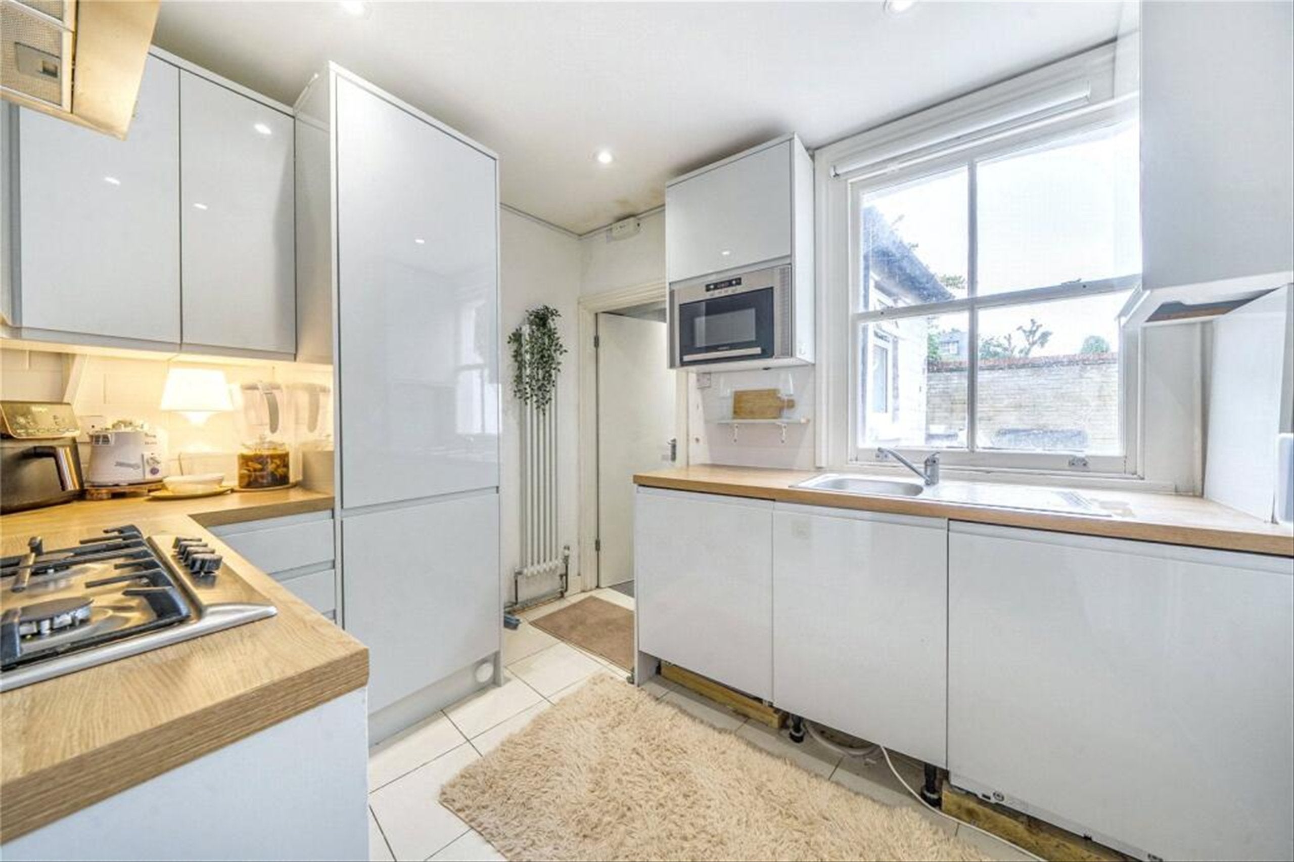 Flat Beaumont Road in London