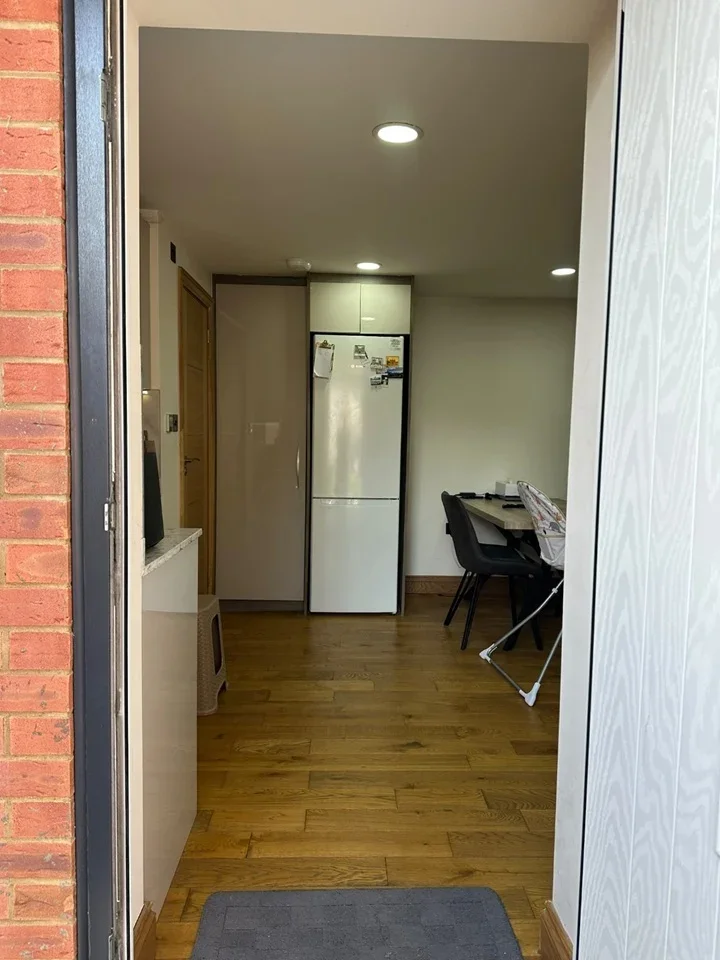 Flat Birchway in Greater London