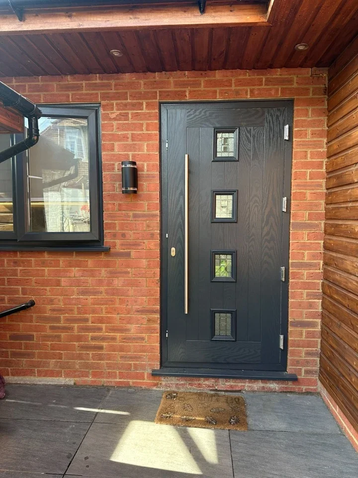 Flat Birchway in Greater London