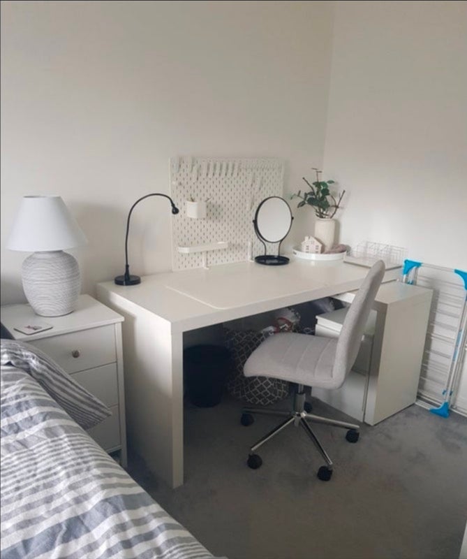 Room Redcroft Road in Newton Village