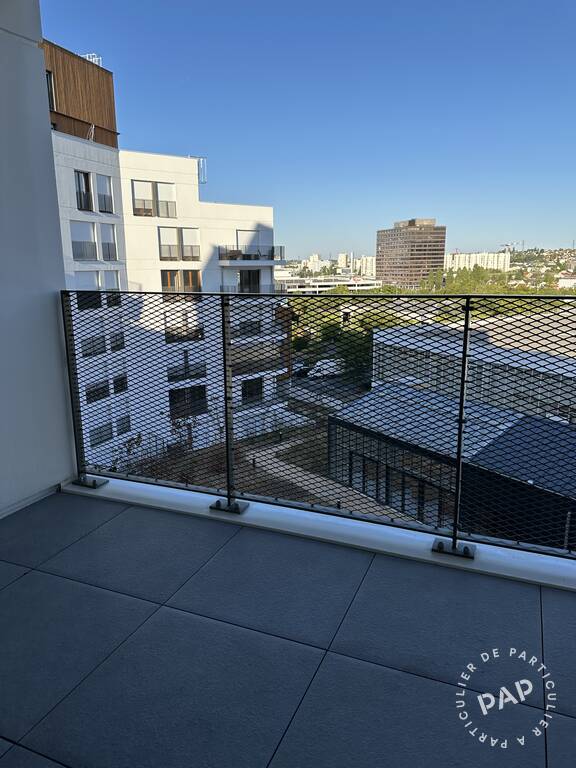 Flat Parvis Samuel Paty in Rosny-sous-Bois