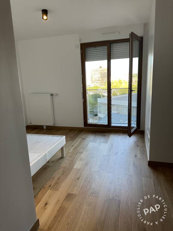Flat Parvis Samuel Paty in Rosny-sous-Bois