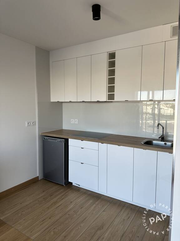Flat Parvis Samuel Paty in Rosny-sous-Bois