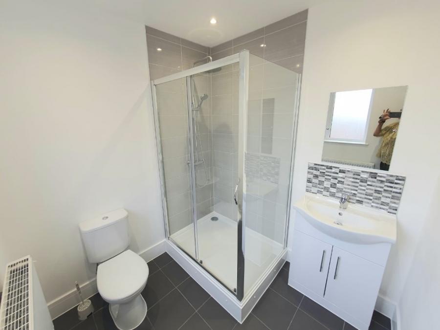 Room Elaine Street in Warrington