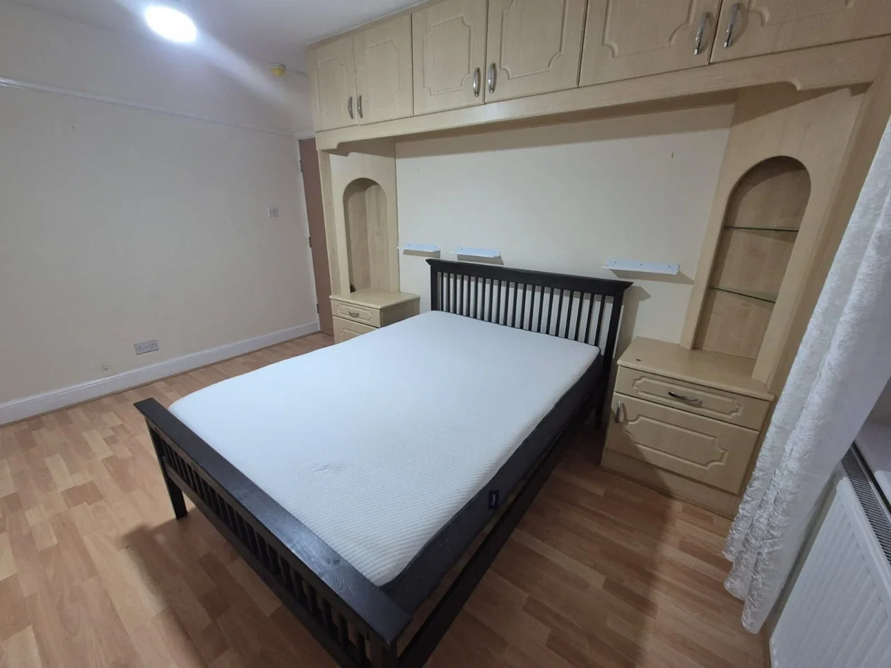 Room Eldon Avenue in Greater London