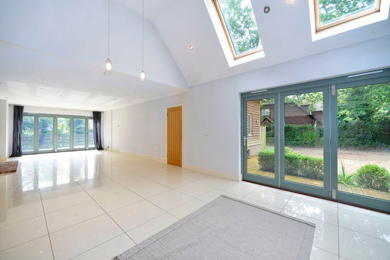 House Ingfield Manor Drive in Horsham