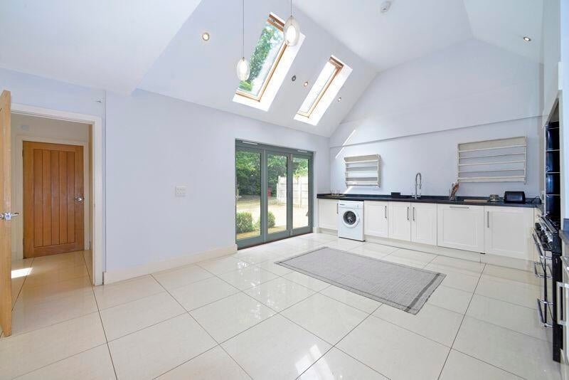 House Ingfield Manor Drive in Horsham