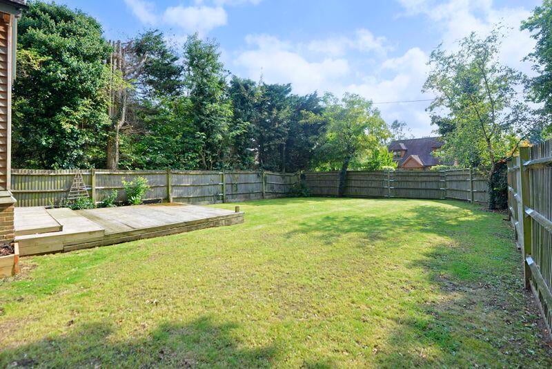 House Ingfield Manor Drive in Horsham