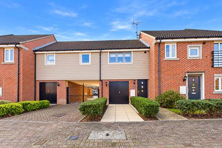 Flat Appleton Drive in Basingstoke and Deane