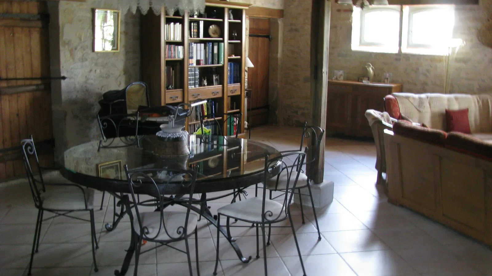 Room Route de Lurcy in Augy-sur-Aubois