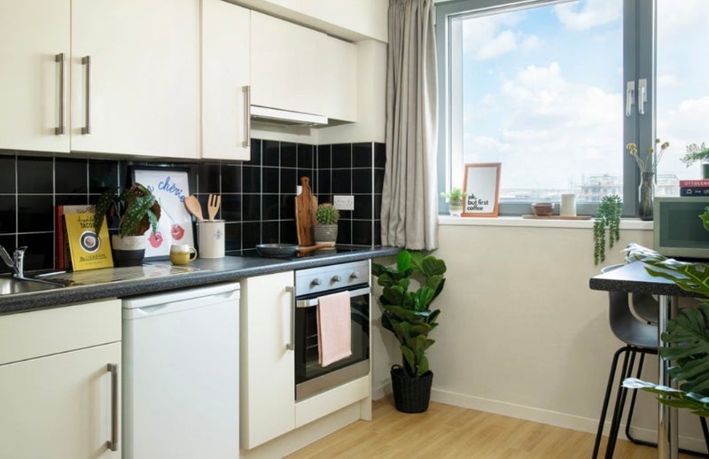 Room Lebus Street in Greater London