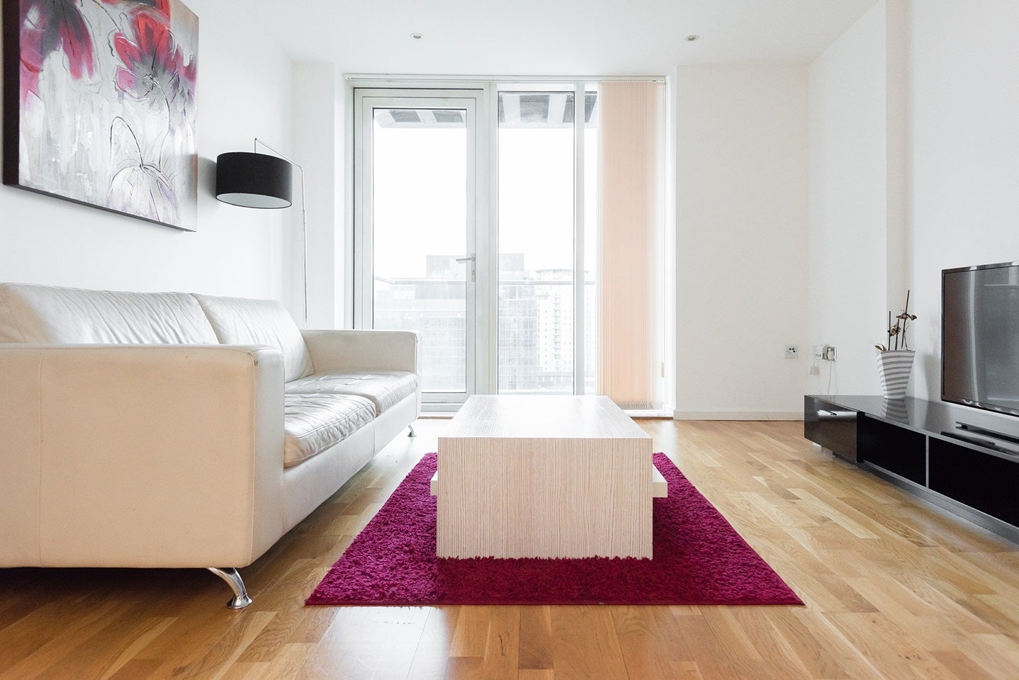 Flat Millharbour in Greater London