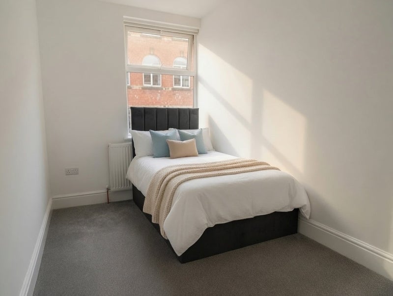 Room Hardy Street in Salford