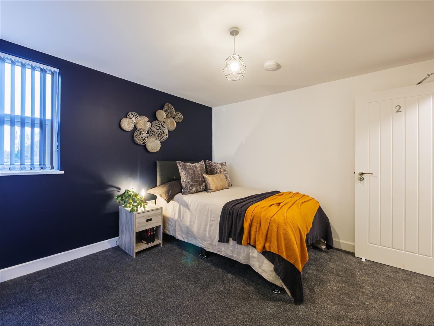 Room Humber Avenue in Coventry
