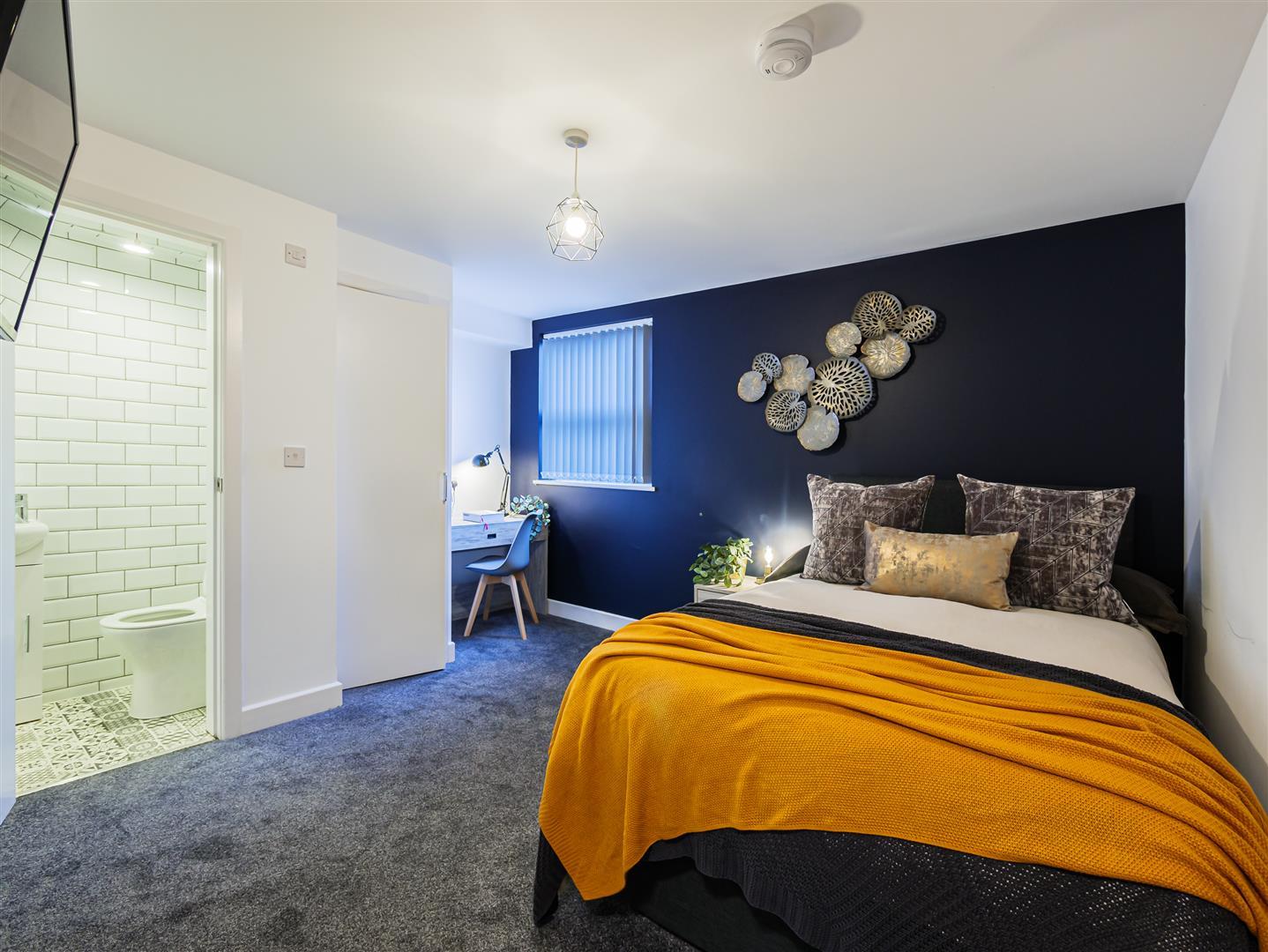 Room Humber Avenue in Coventry