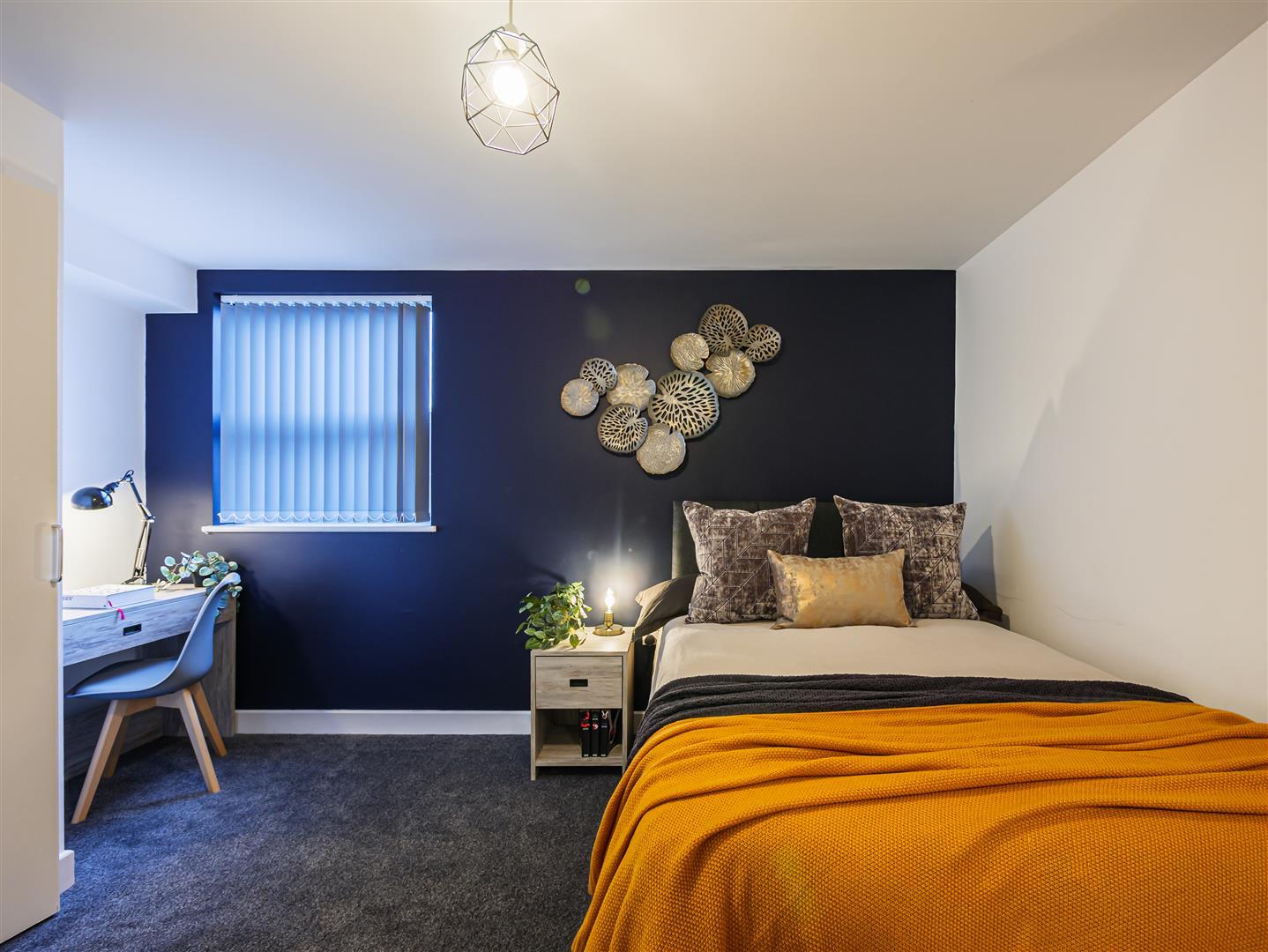 Room Humber Avenue in Coventry