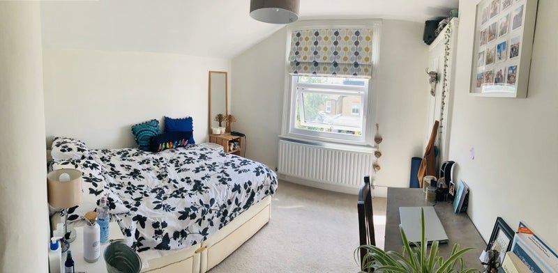 Room Earlsfield Road in Greater London