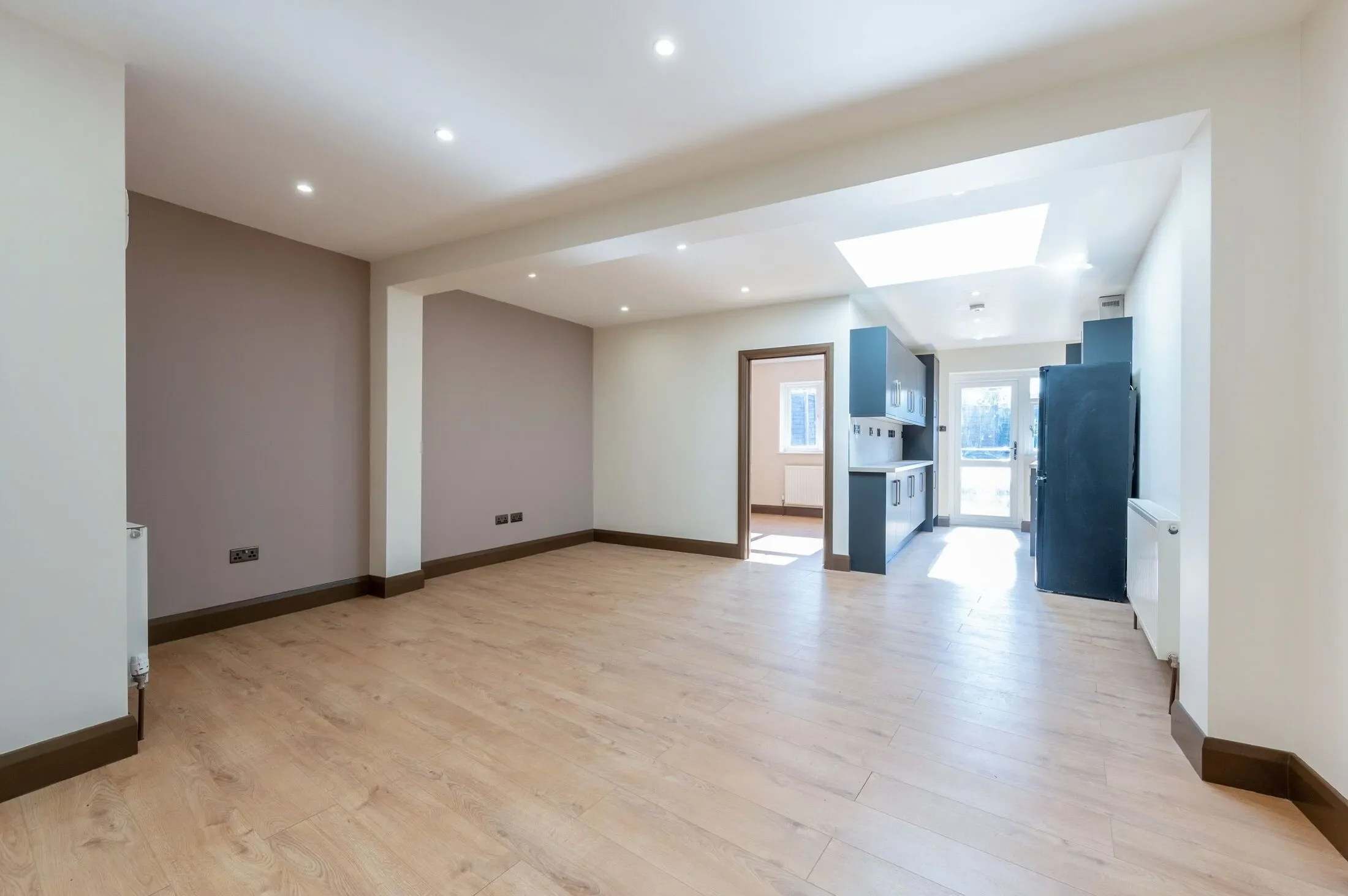 Flat Stafford Road in Greater London