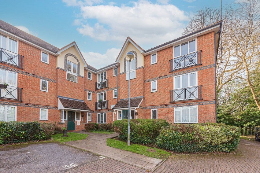 Flat Shaw Park in Crowthorne