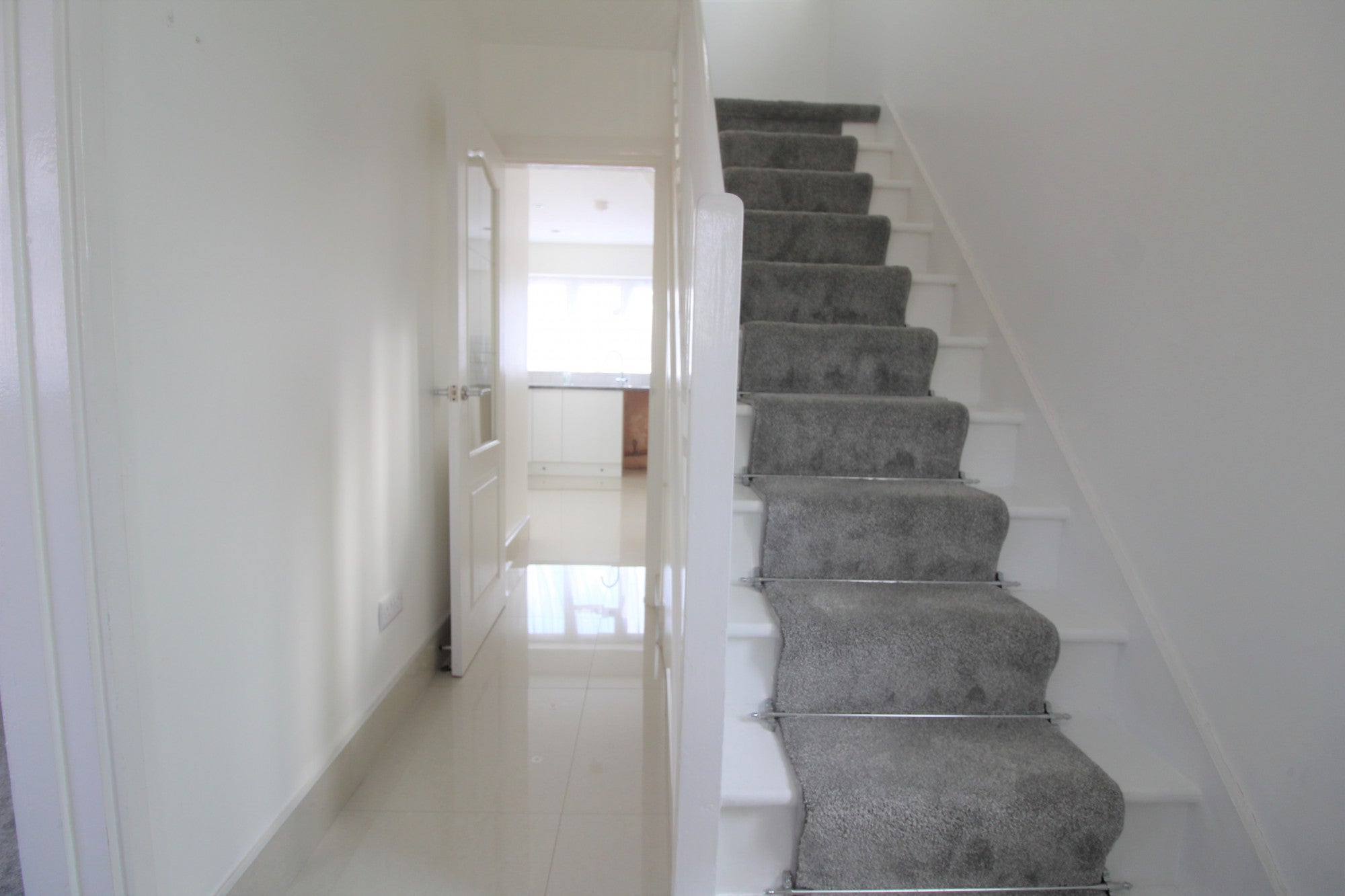 House Rosslyn Avenue in Greater London