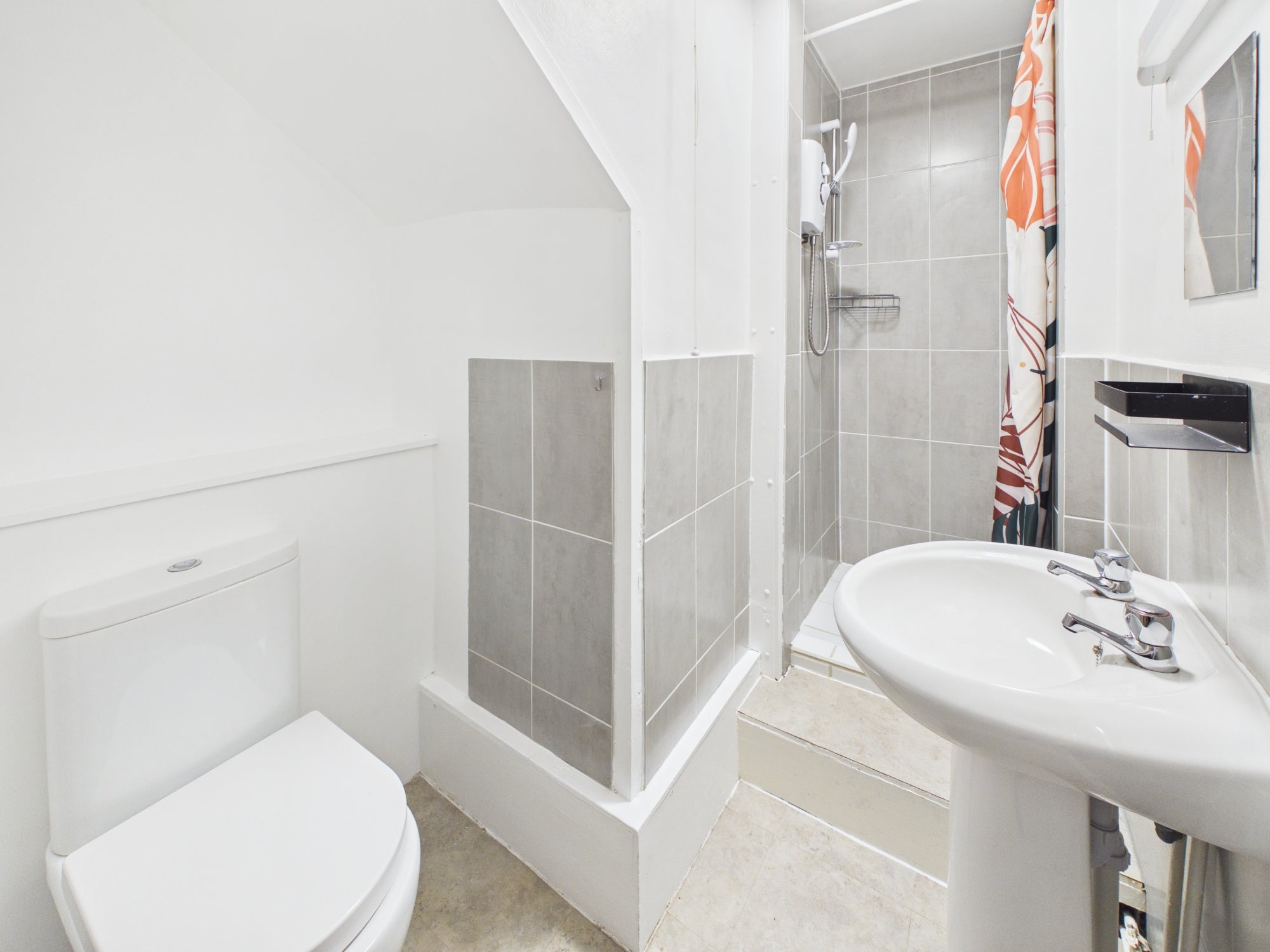 Flat Lansdown Crescent in Cheltenham