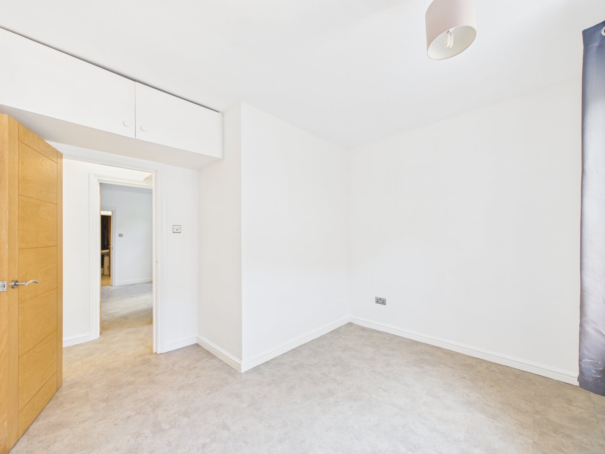 Flat Lansdown Crescent in Cheltenham