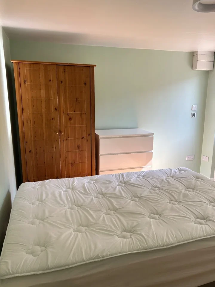 Flat Seaforth Avenue in Greater London