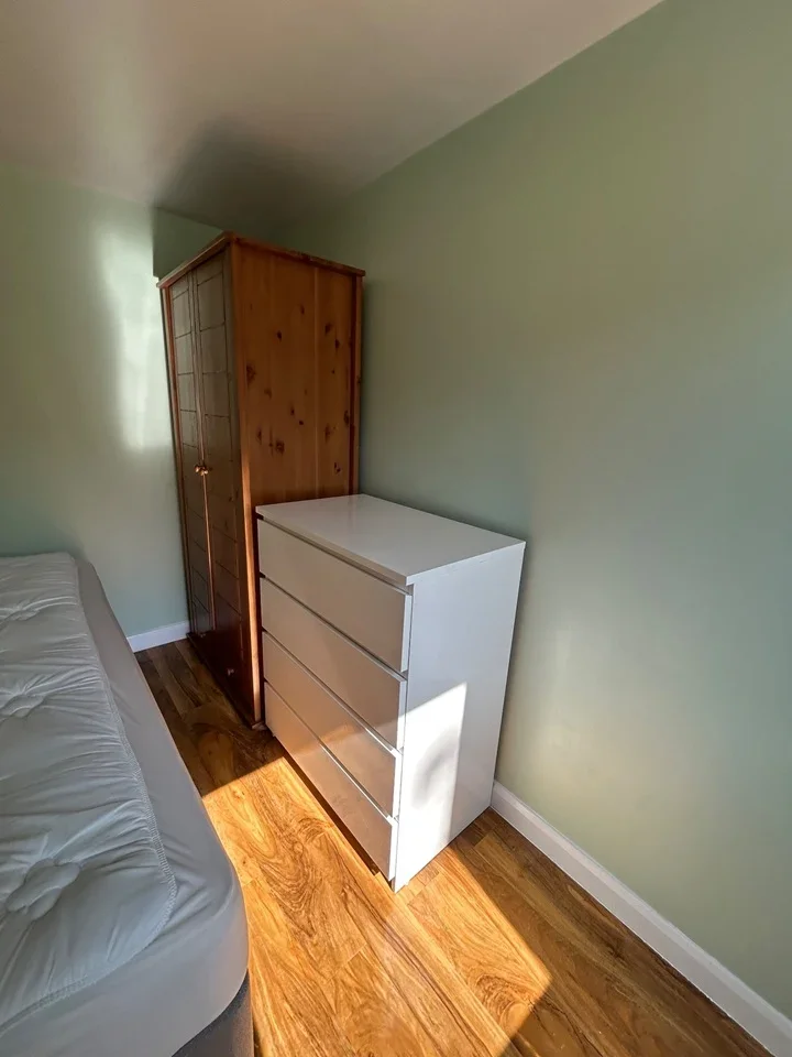 Flat Seaforth Avenue in Greater London