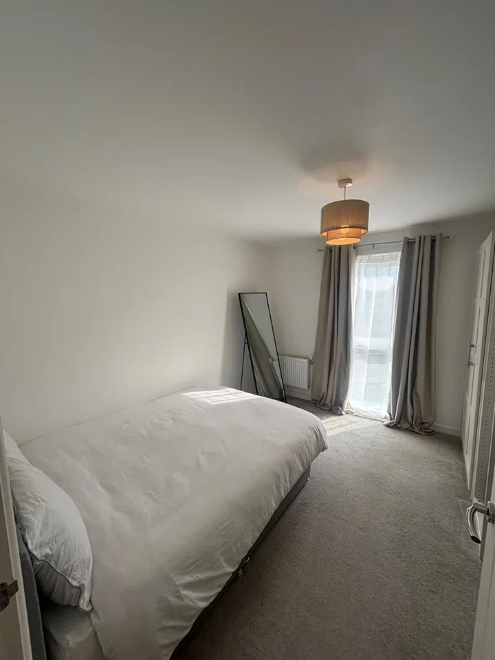 Room Binnie Road in Dartford
