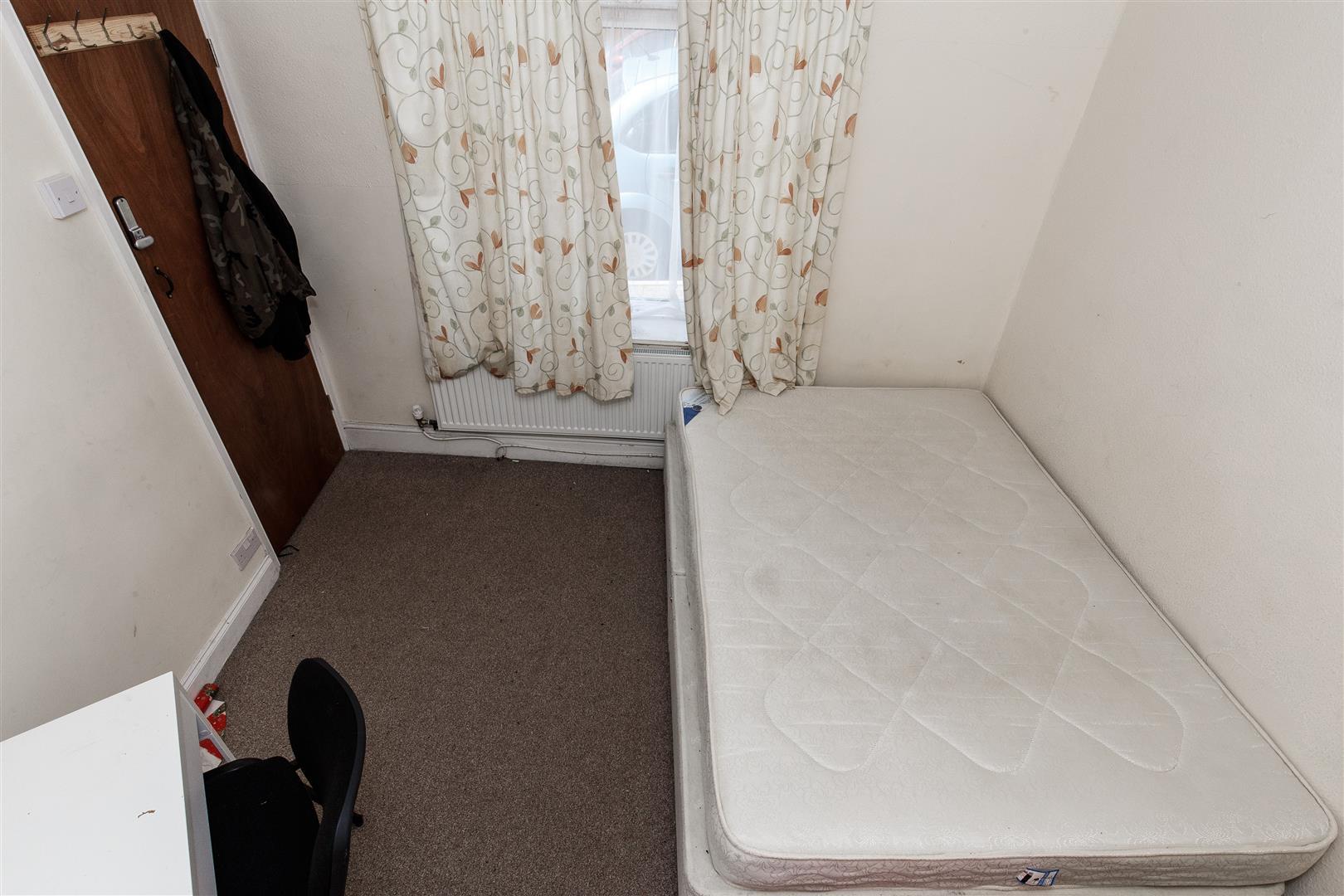 Flat Laura Street in Pontypridd