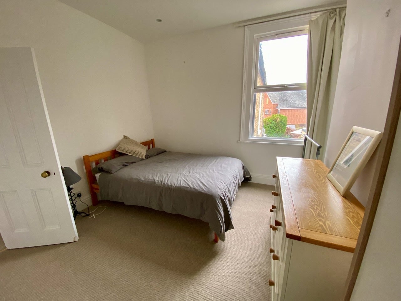 Flat Valetta Road in Greater London