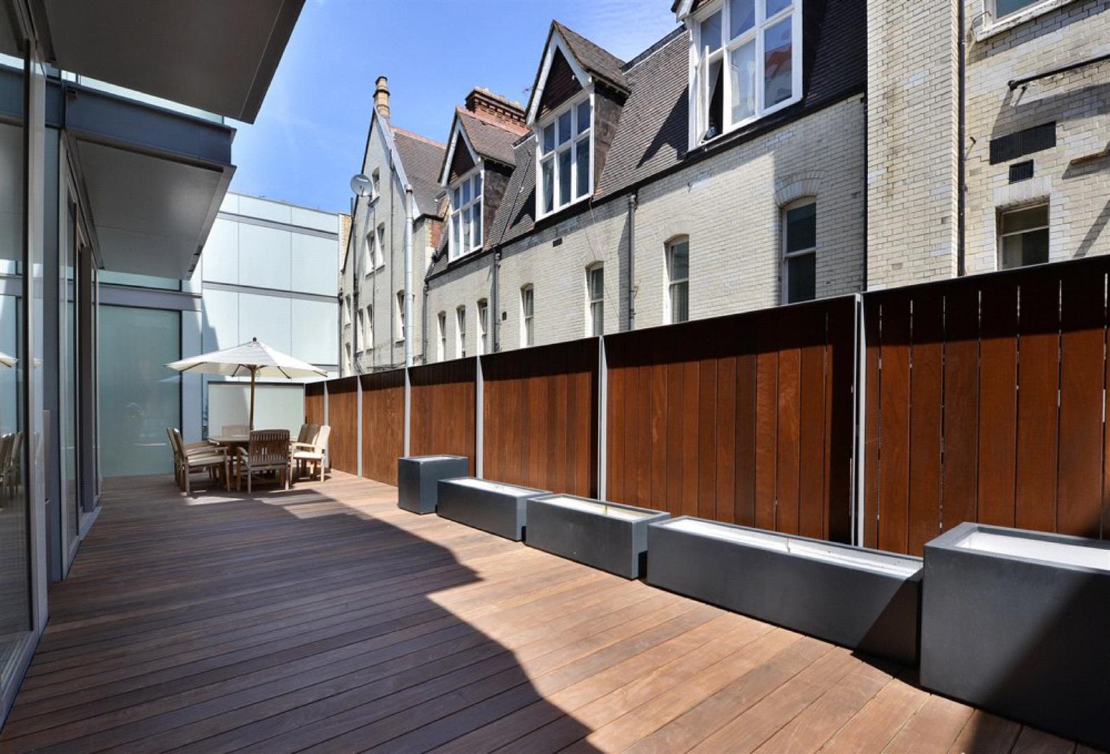 Flat Duke Street in City of Westminster