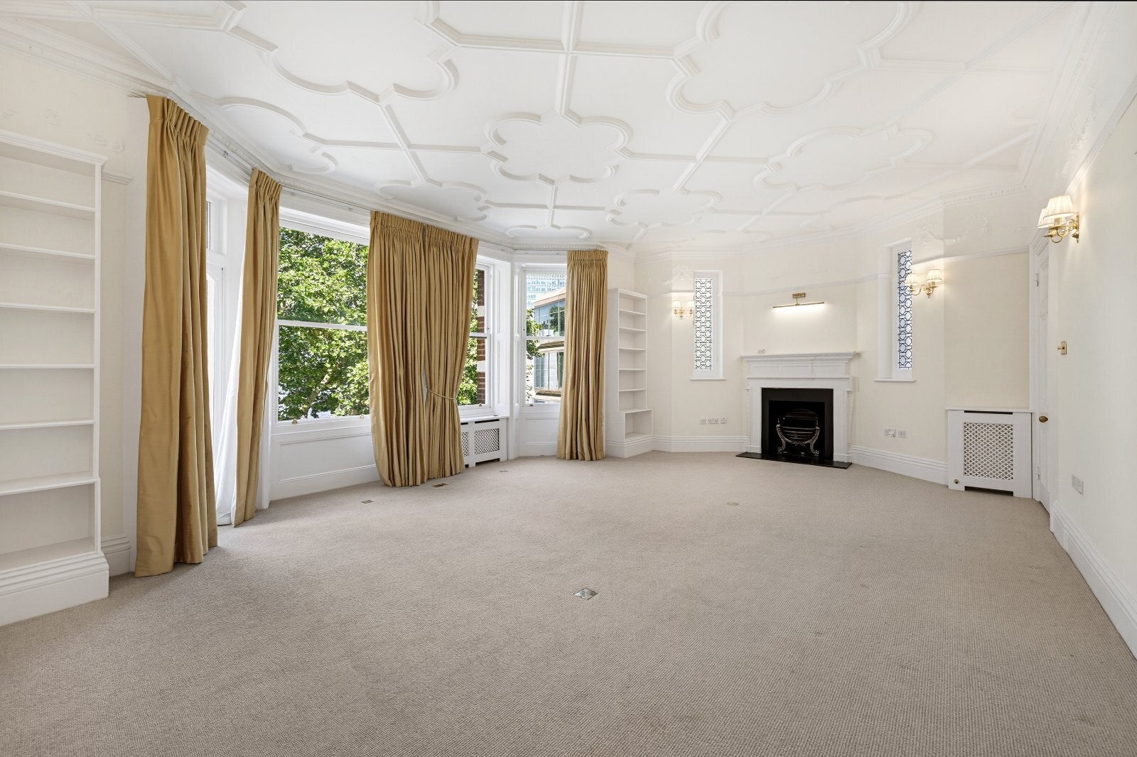 Flat Ambrosden Avenue in City of Westminster