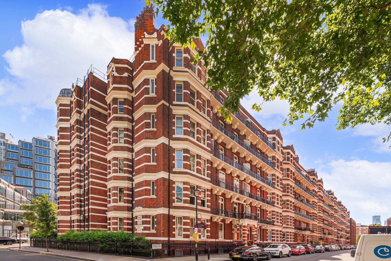 Flat Ambrosden Avenue in City of Westminster