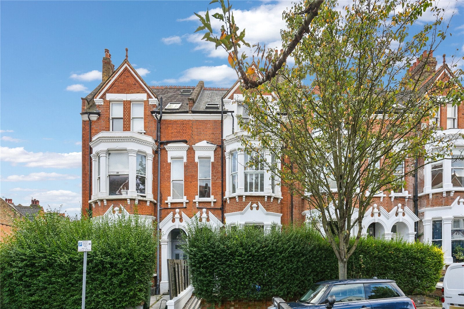 Flat Plympton Road in Greater London