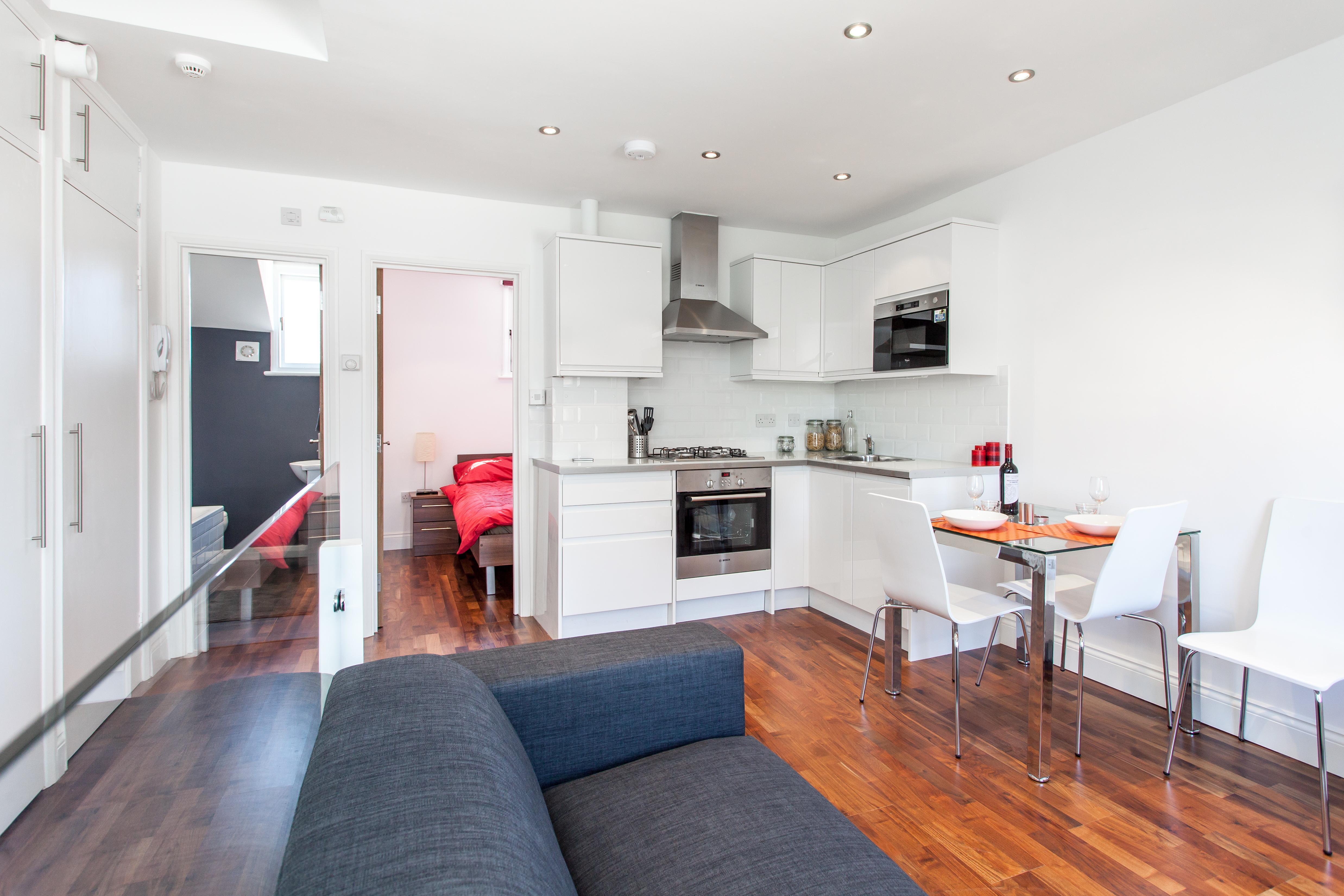 Flat Newton Road in City of Westminster