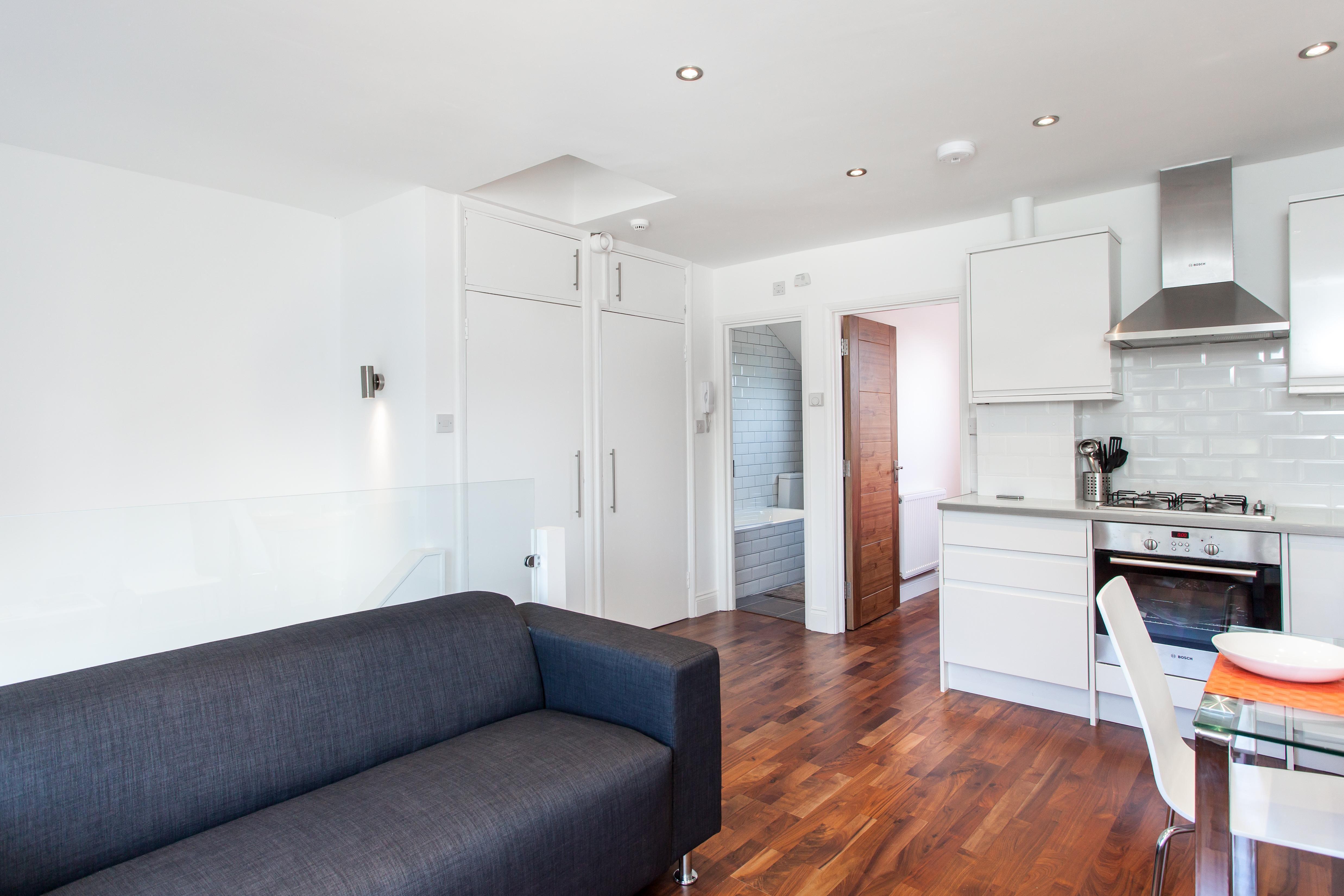 Flat Newton Road in City of Westminster