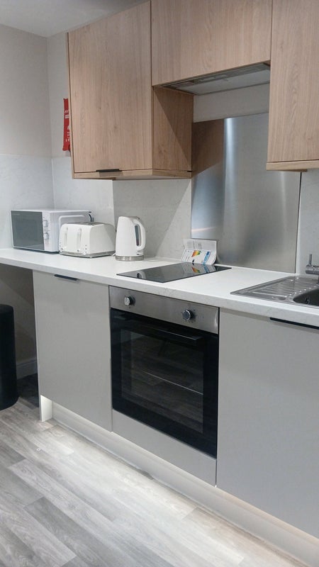 Room Ladybrook Lane in Mansfield Woodhouse