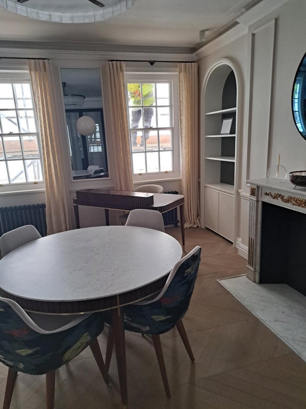 Room Sheldrake Place in Greater London