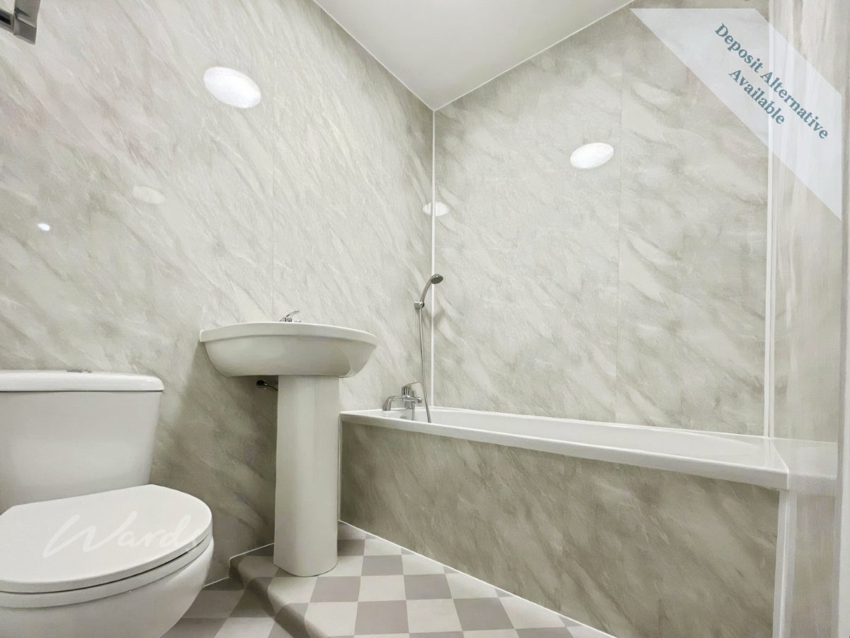 Flat Weybridge Close in Chatham