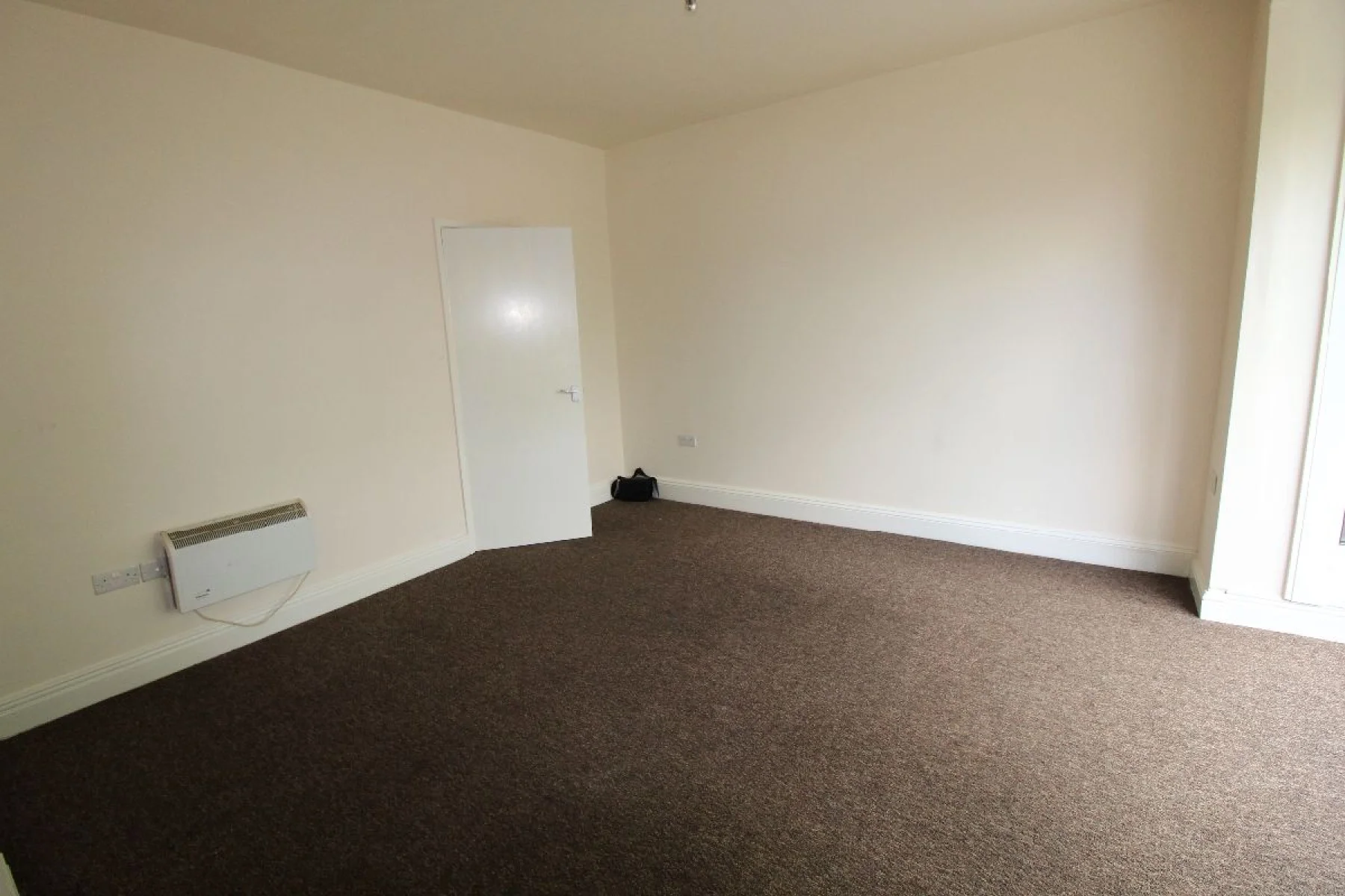 Flat Southcoates Lane in Hull