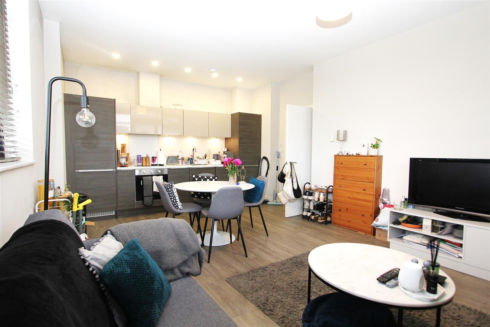 Flat Dawsons Square in Leeds