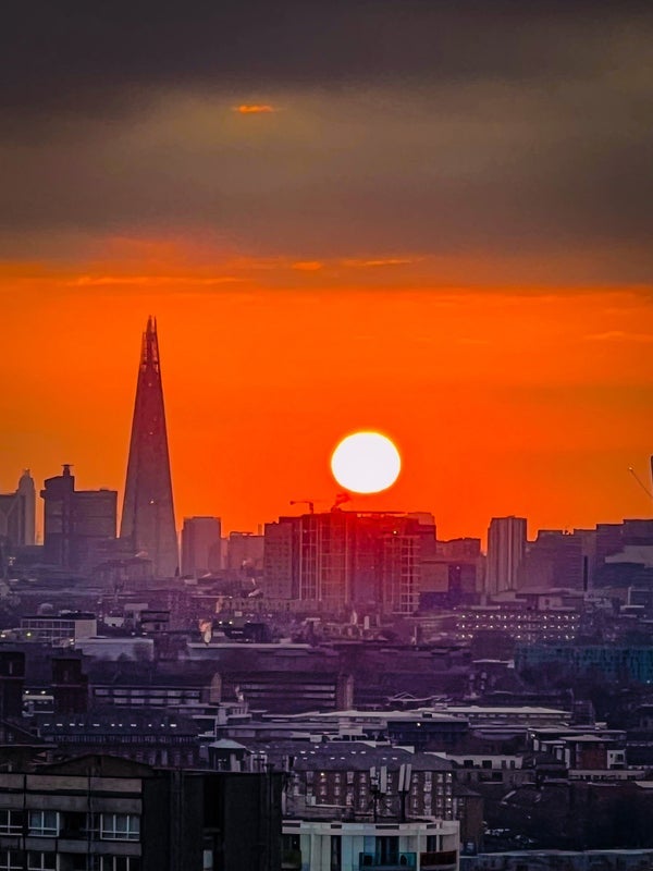 Flat Station Street in Greater London