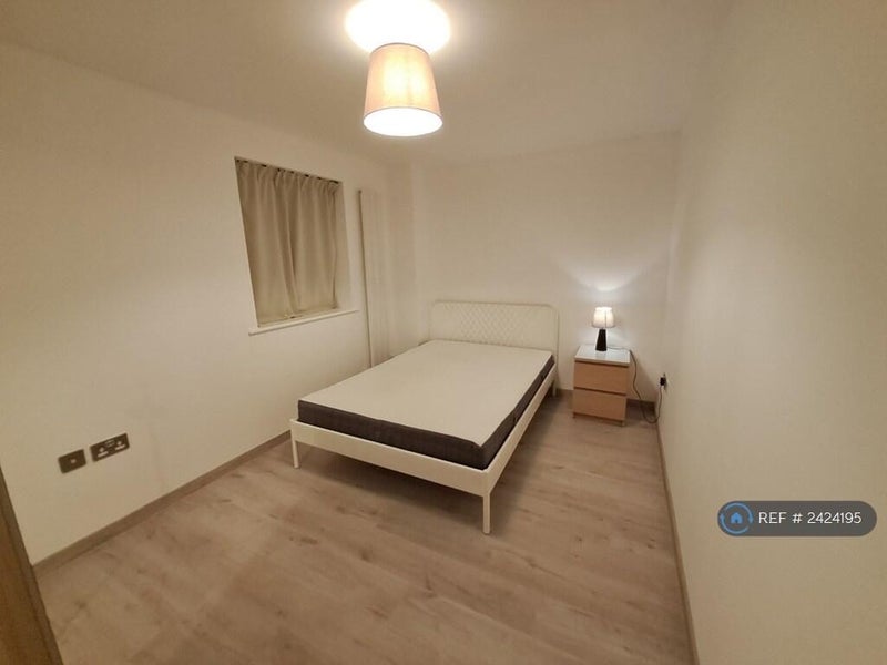 Room Merchant Street in Greater London