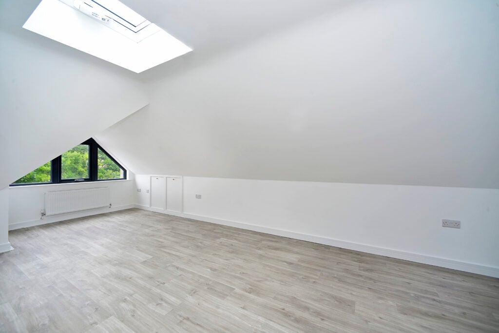 Flat Junction Place in Waverley