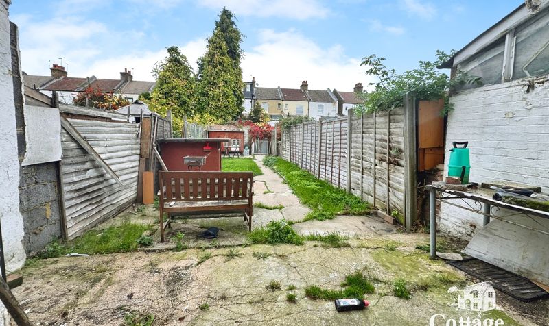House Durants Road in Greater London