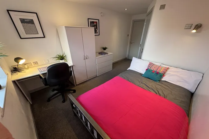 Room Moore Gate in Broxtowe