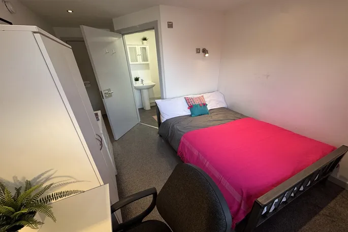 Room Moore Gate in Broxtowe