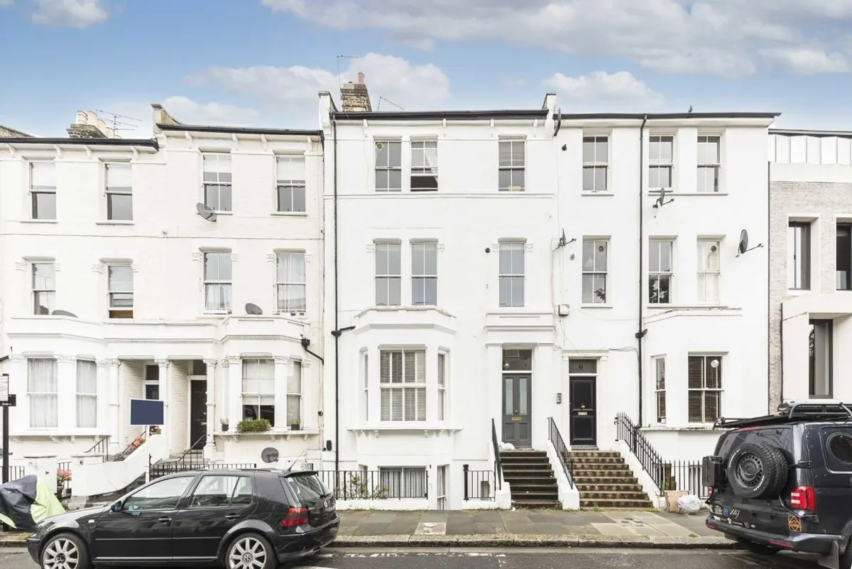 Flat Milson Road in Greater London